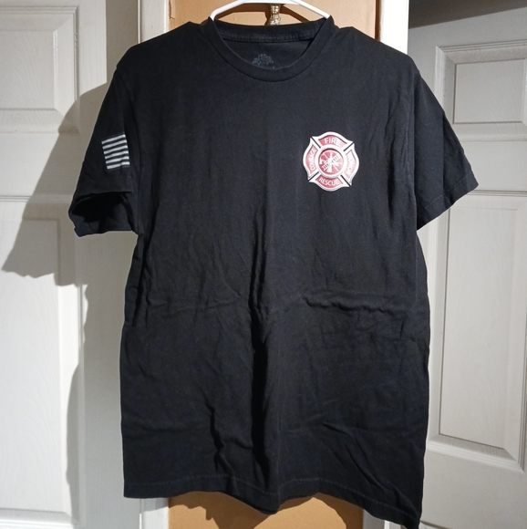 Annarbor Men's Fire Rescue Graphic Short Sleeve Casual T-Shirt. Size L - Picture 1 of 9